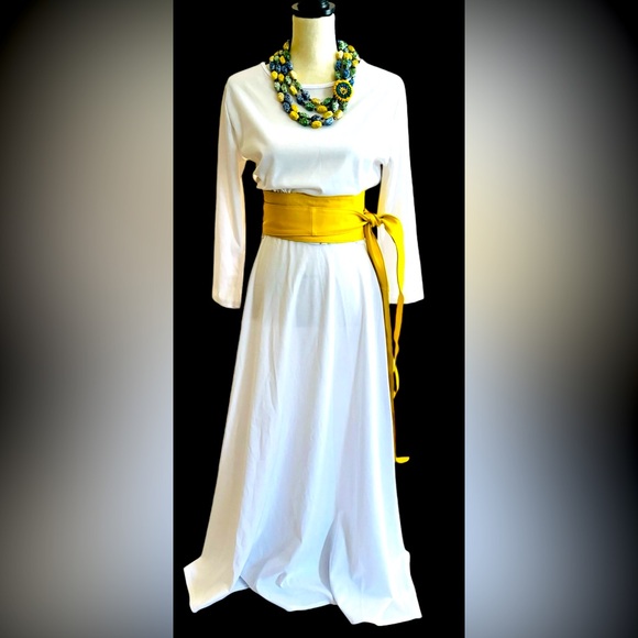 Dresses & Skirts - Unbranded Two Piece White Cropped Top Skirt Set (front split on the skirt)